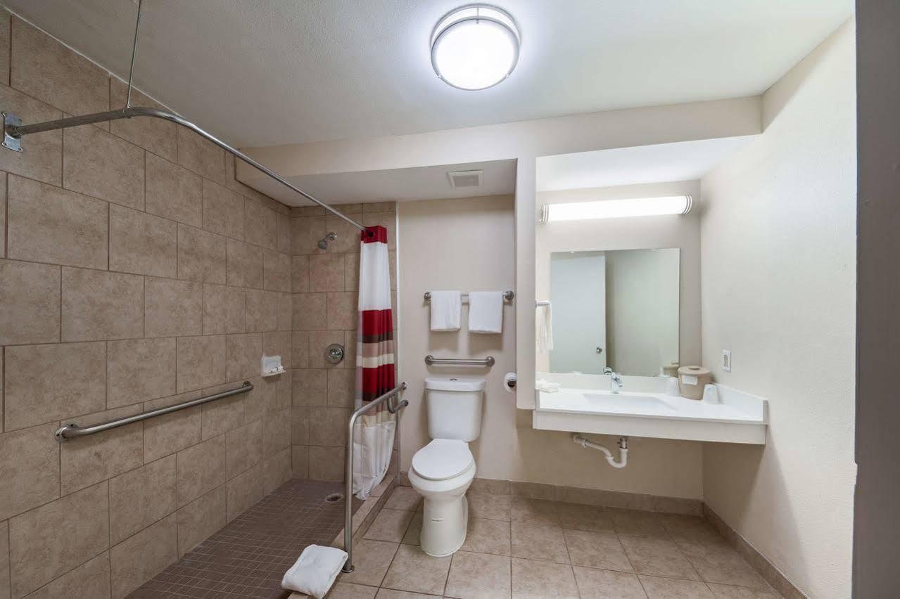 Motel 6 San Antonio Tx I 35 North Corridor Dış mekan fotoğraf